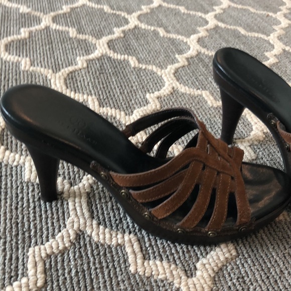 Cole Haan Cushioned Sandals! - Picture 2 of 3